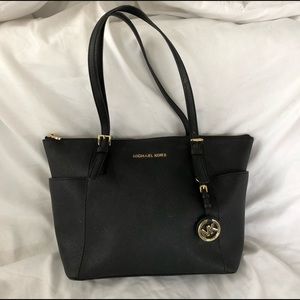 MICHAEL KORS SAFFIANO BAG